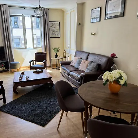 Hyper Centre Apartment